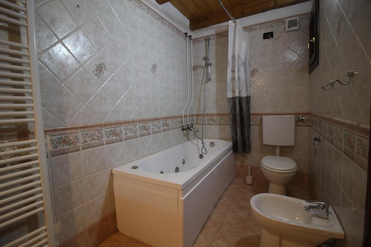 Attico Dell'Aquila Apartment Brusson Exterior foto